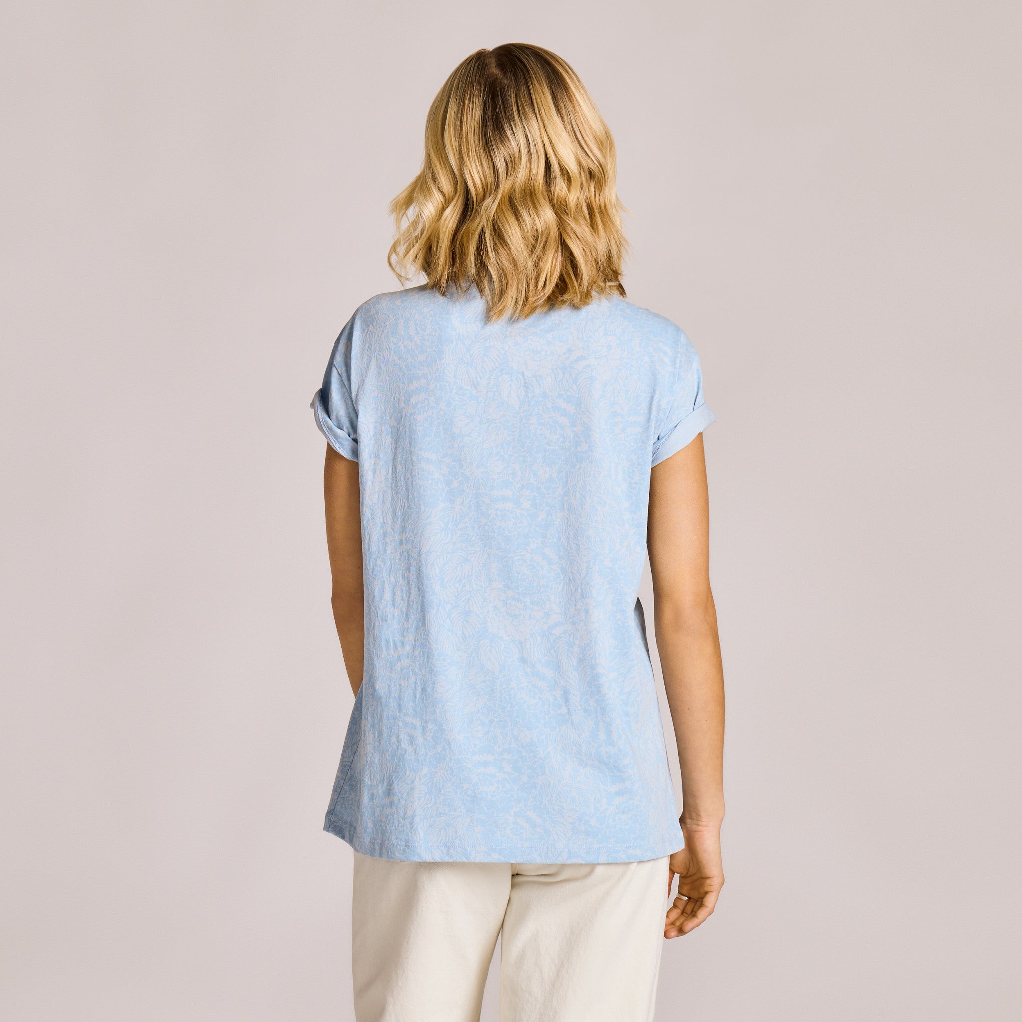 Product image for "Women's Peony Pattern Crusher-LITE Easy Vee" ||154260_3